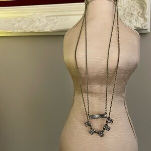 Chloe + Isabel beautiful necklace.